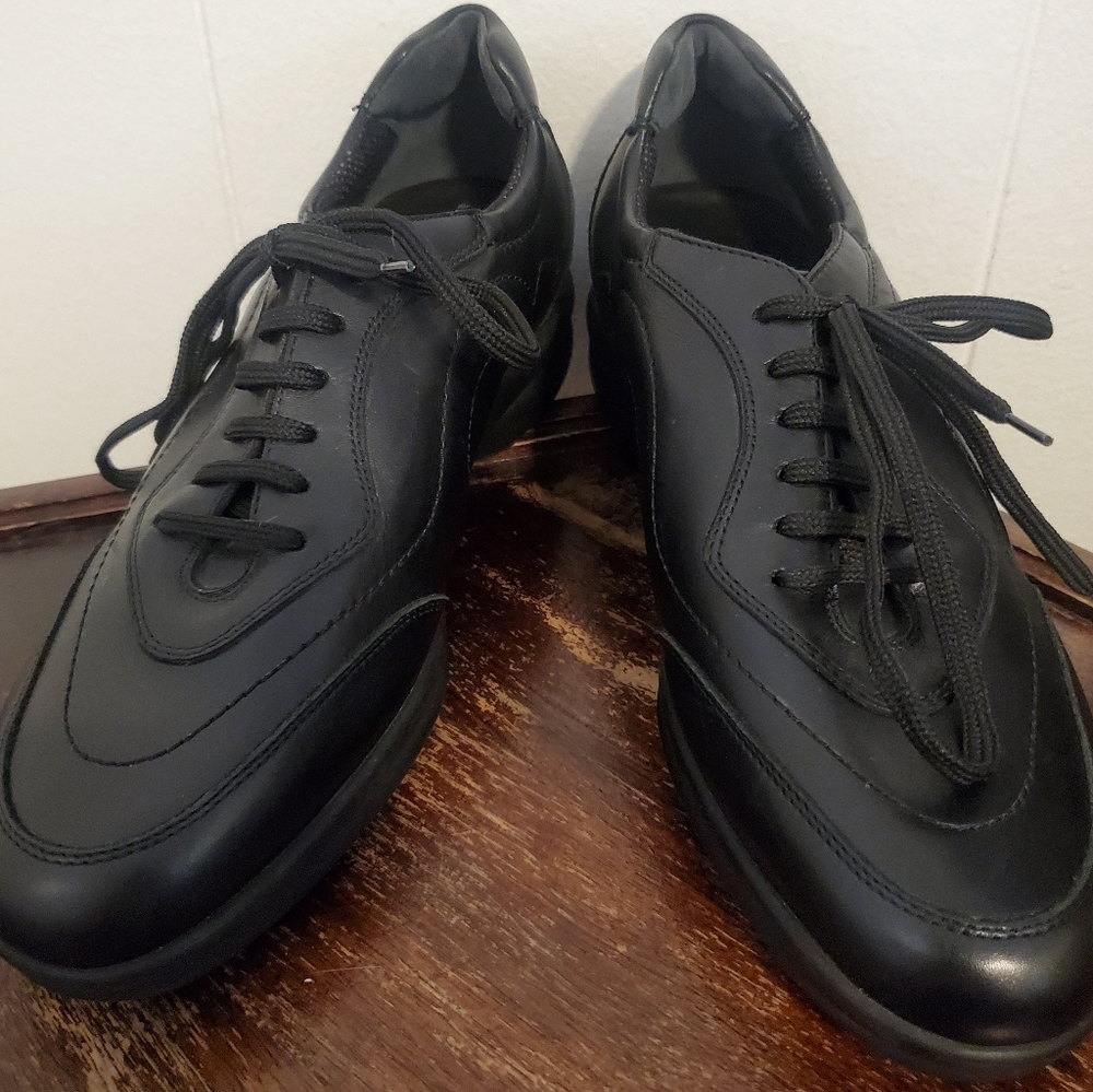 Salvatore Ferragamo Black Gancini Leather Women's Sneakers